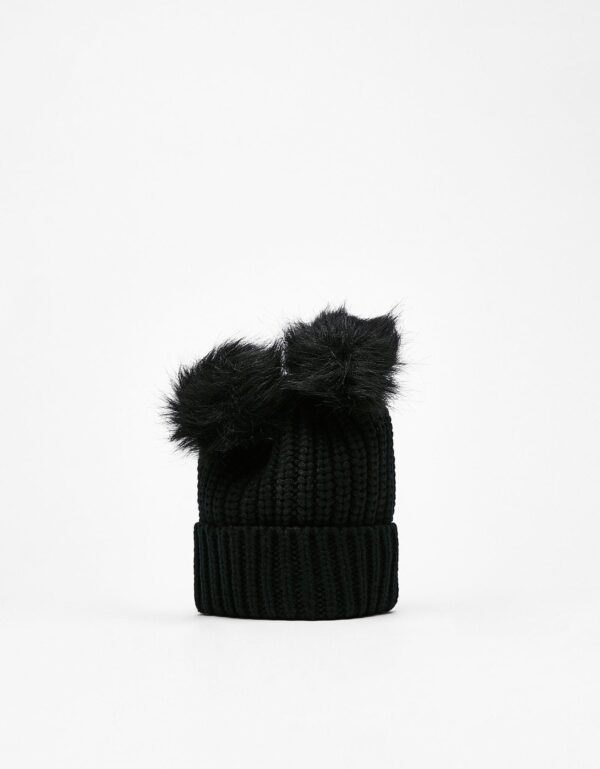 Beanie With Pompoms – Image 3